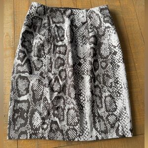 Lysse lines pencil skirt